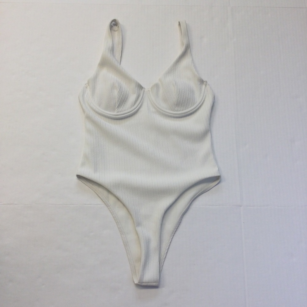 Swimsuit White Ribbed Fabric One Piece With Structured Underwire Support Size Lg